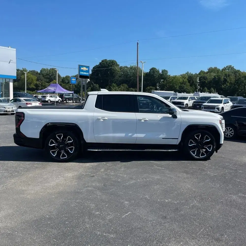 2025 GMC Sierra EV Denali