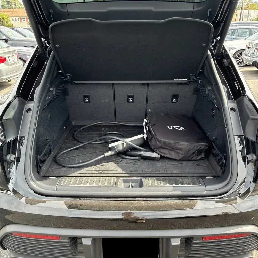 2025 Porsche Macan 4S Electric
