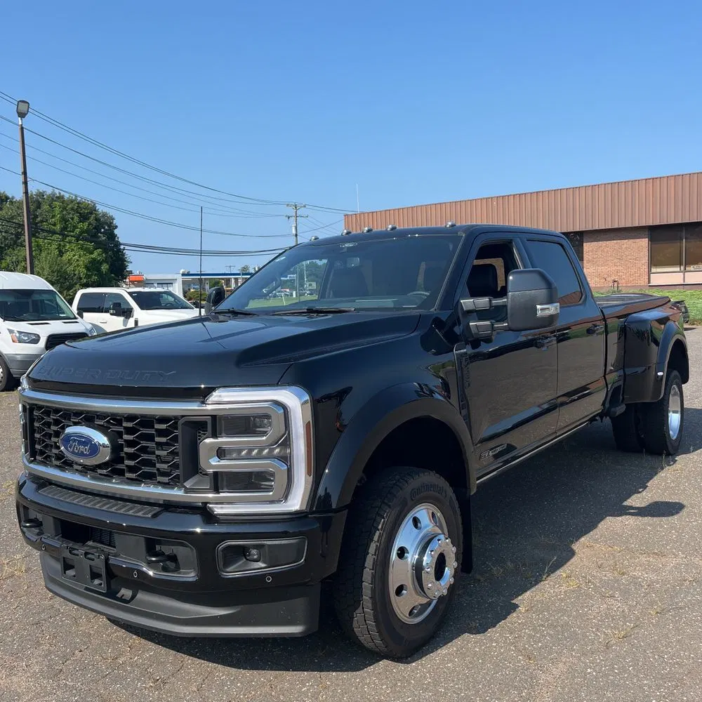 2025 Ford F-450 Super Duty Platinum
