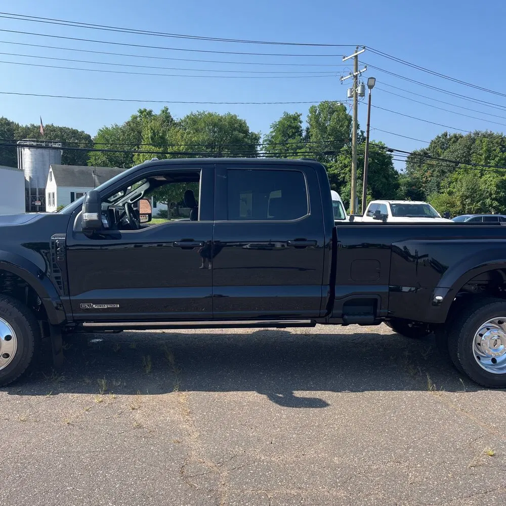 2025 Ford F-450 Super Duty Platinum