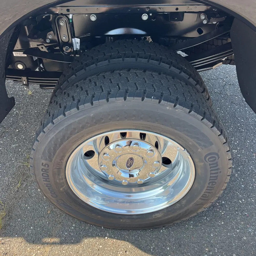 2025 Ford F-450 Super Duty Platinum