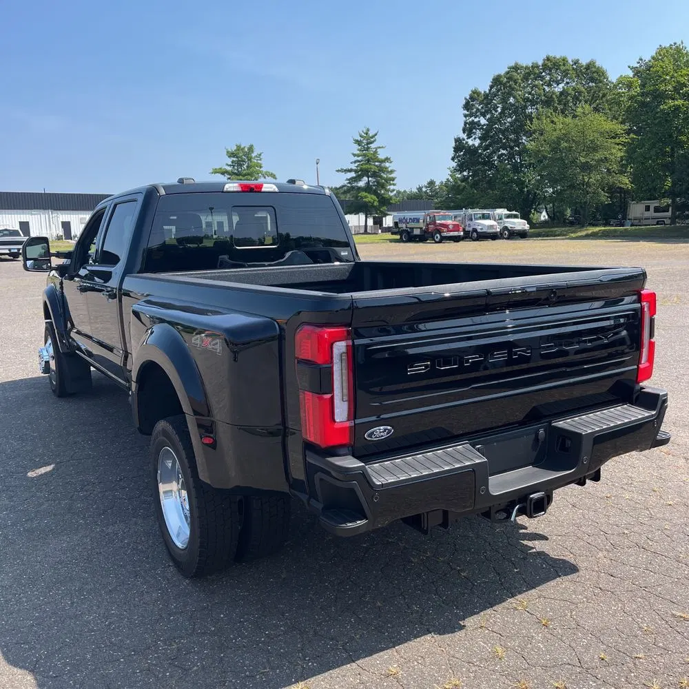 2025 Ford F-450 Super Duty Platinum