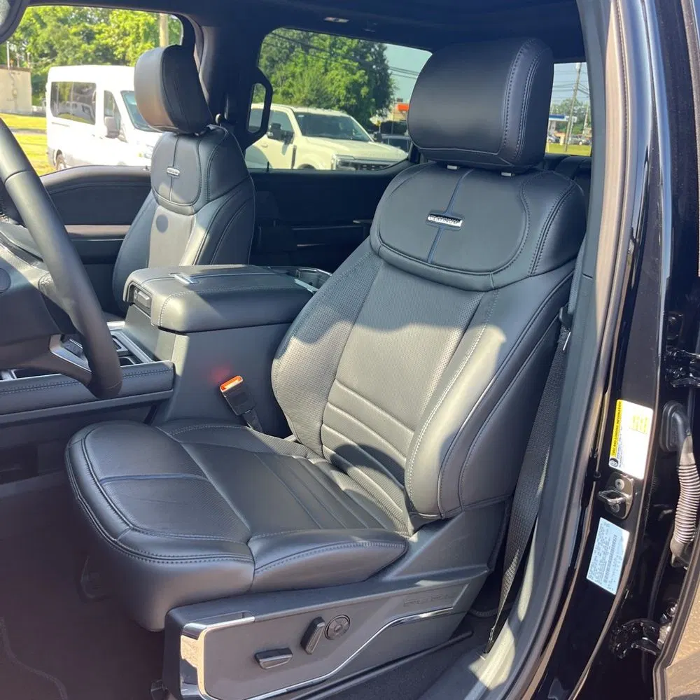 2025 Ford F-450 Super Duty Platinum