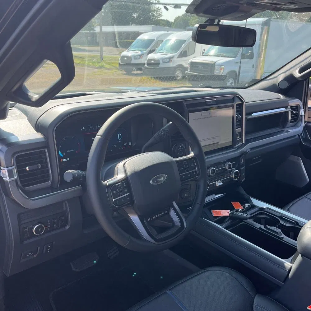 2025 Ford F-450 Super Duty Platinum