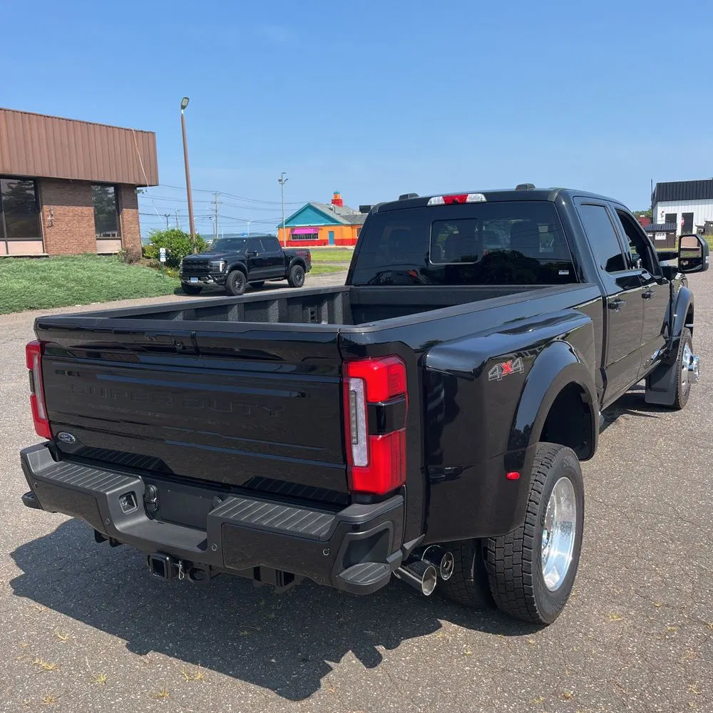 2025 Ford F-450 Super Duty Platinum