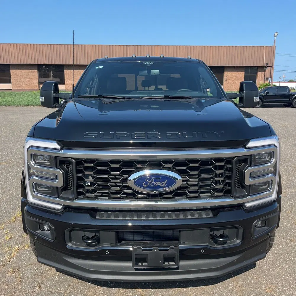 2025 Ford F-450 Super Duty Platinum