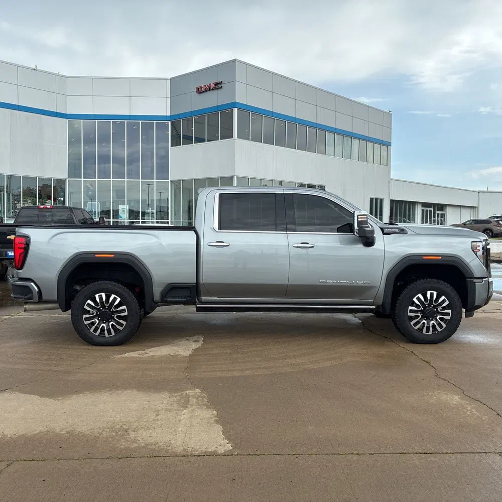 2025 GMC Sierra 2500HD Denali Ultimate