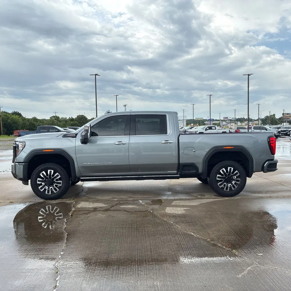 2025 GMC Sierra 2500HD Denali Ultimate