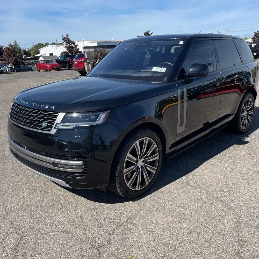 2023 Land Rover Range Rover P530 SE