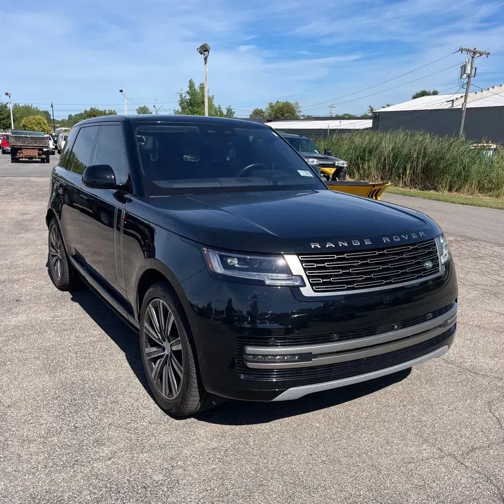 2023 Land Rover Range Rover P530 SE