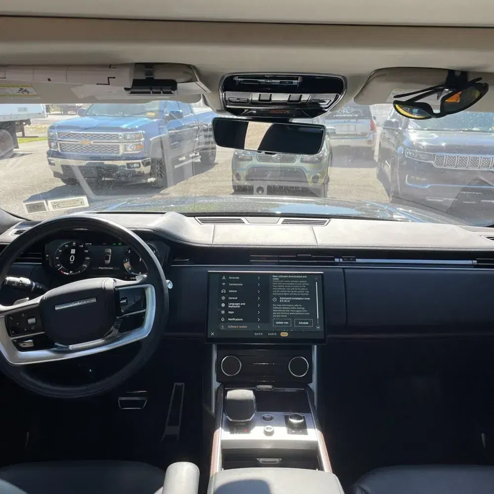 2023 Land Rover Range Rover P530 SE
