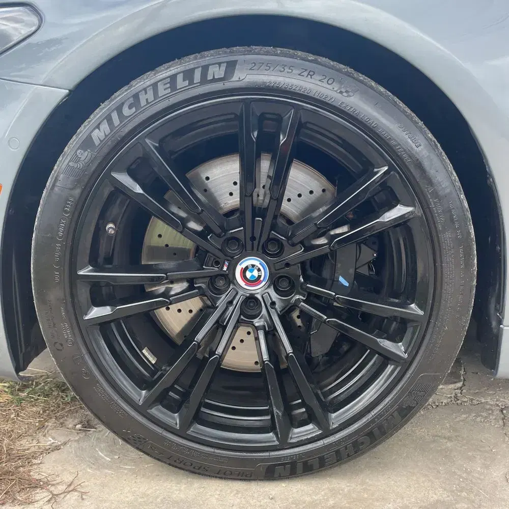 2023 BMW M5