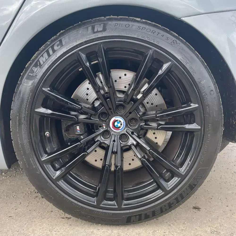 2023 BMW M5