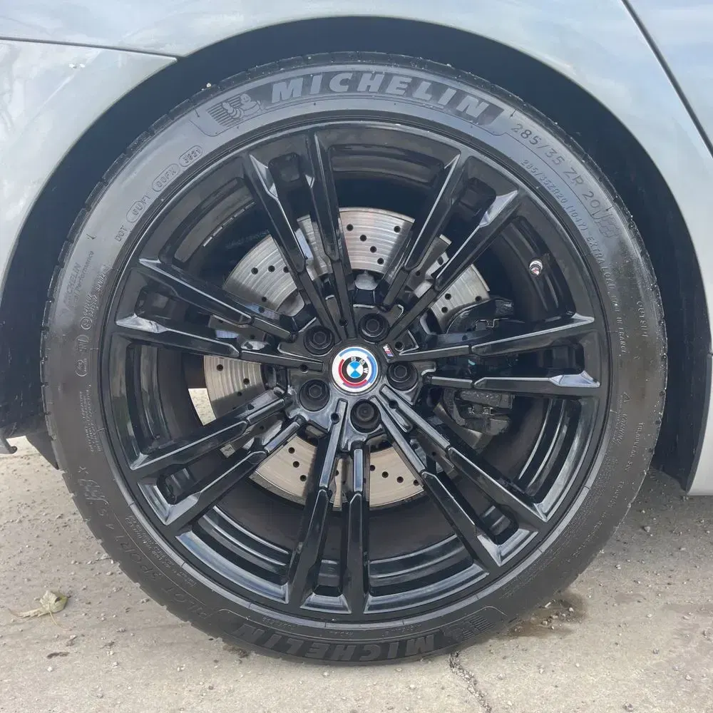 2023 BMW M5