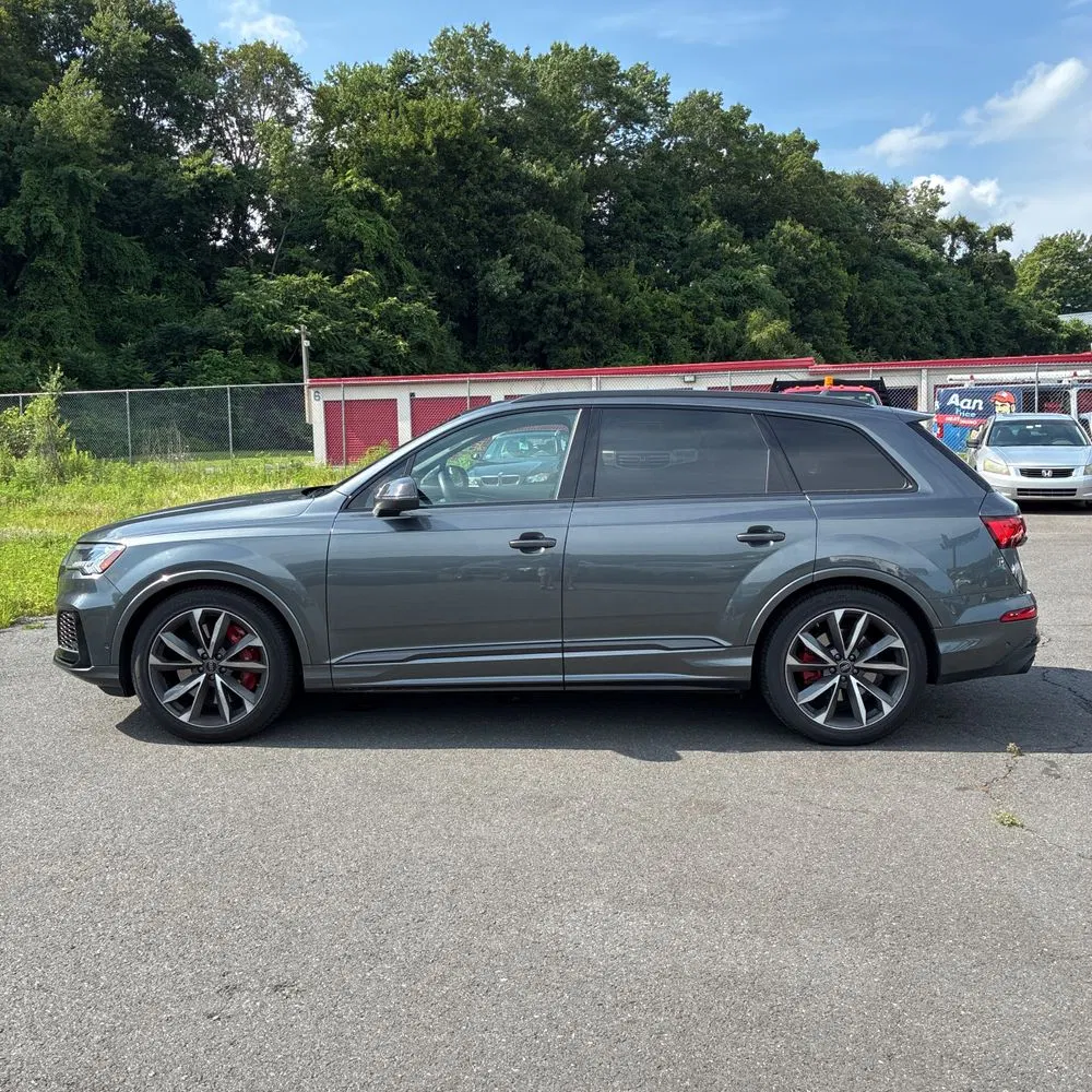 2024 Audi SQ7 Premium Plus