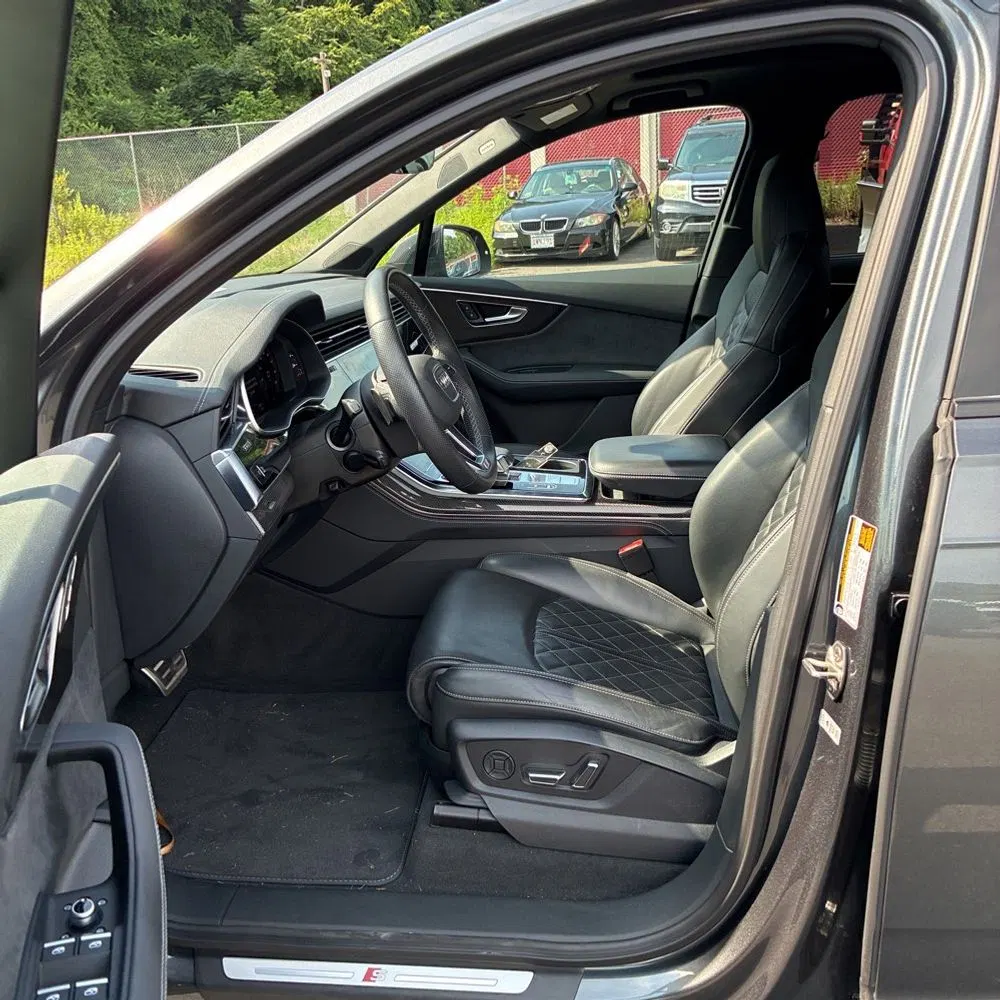 2024 Audi SQ7 Premium Plus