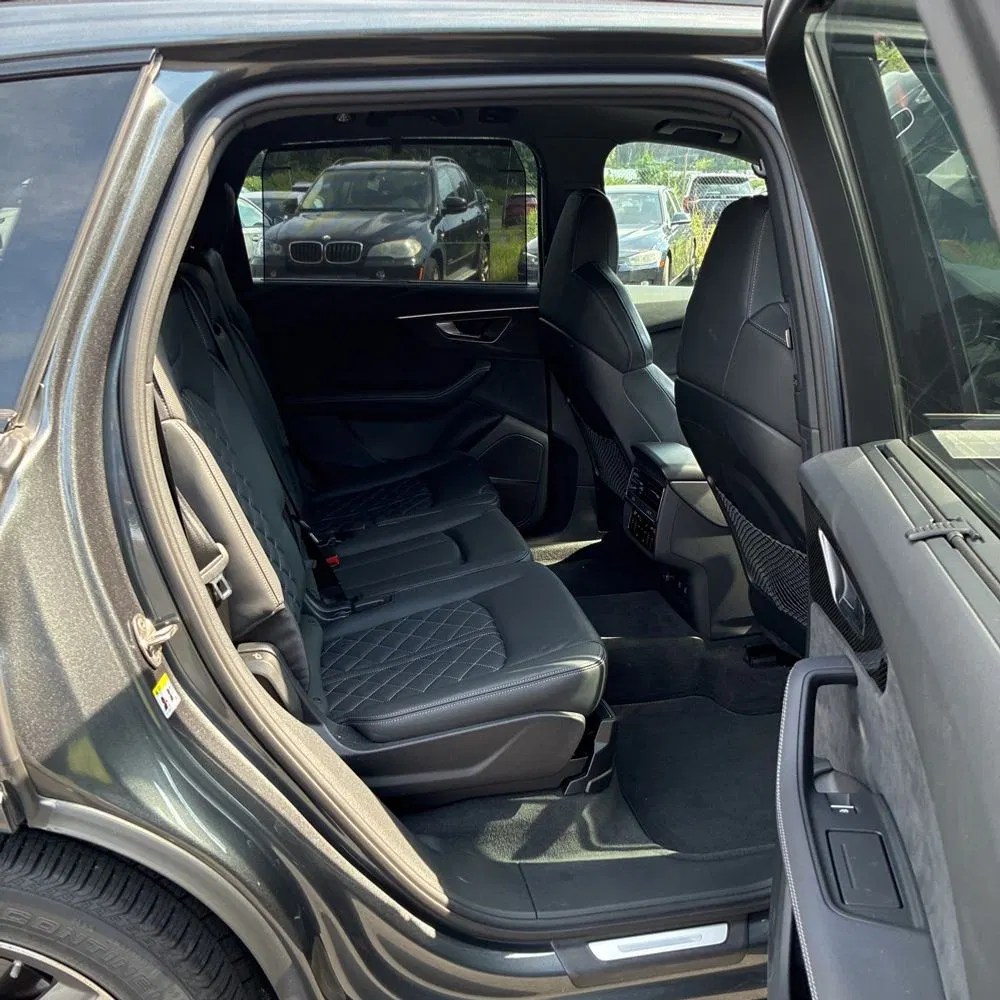 2024 Audi SQ7 Premium Plus