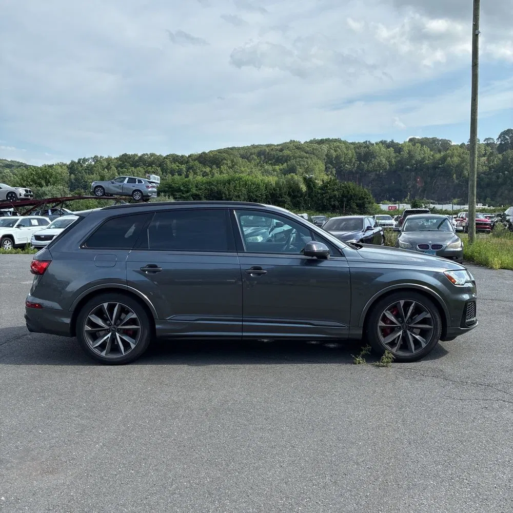 2024 Audi SQ7 Premium Plus