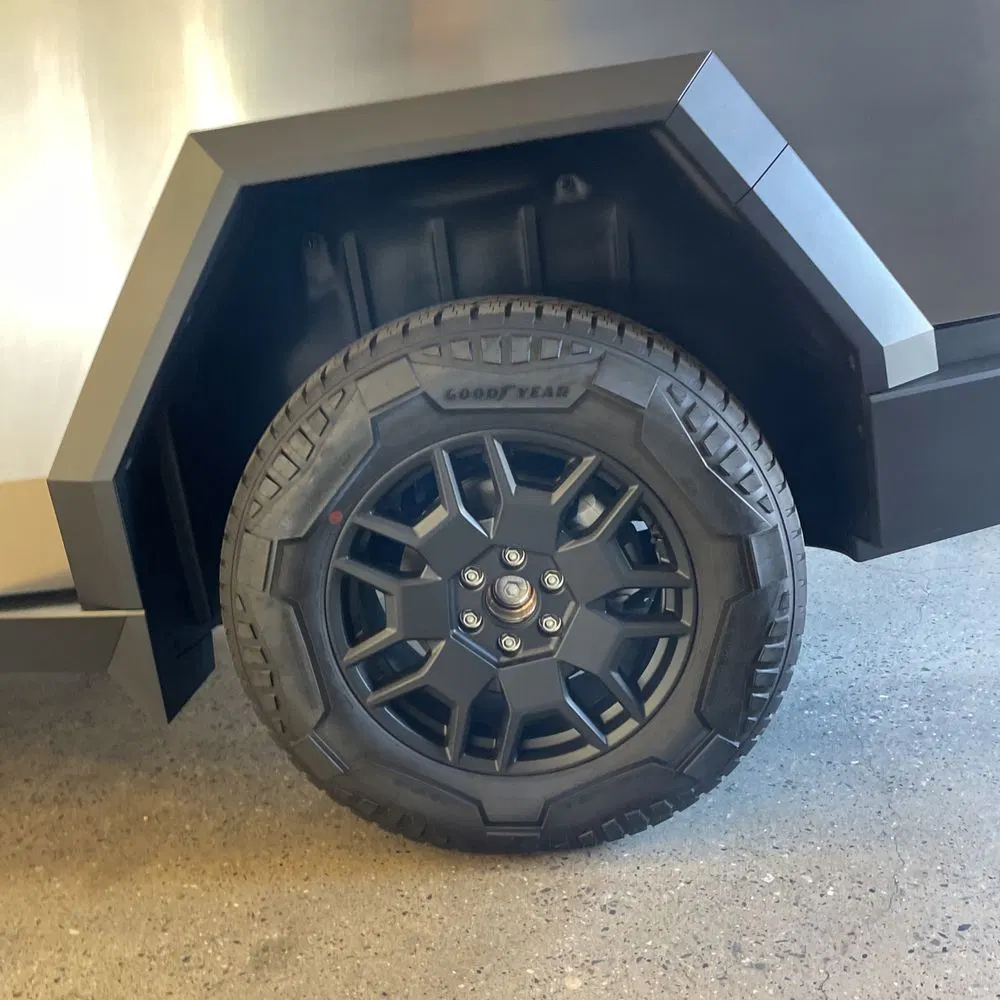 2024 Tesla Cybertruck Base