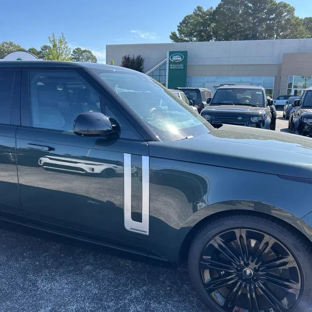 2025 Land Rover Range Rover Autobiography P530