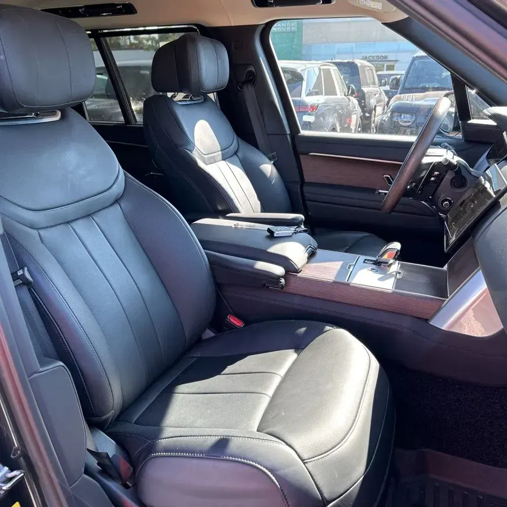 2025 Land Rover Range Rover Autobiography P530