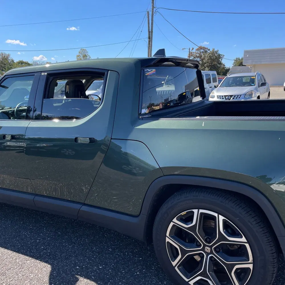 2024 Rivian R1T Adventure Dual-Motor