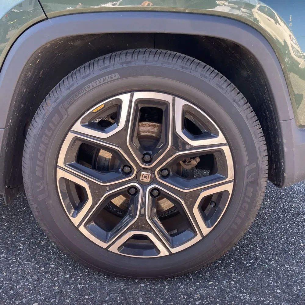 2024 Rivian R1T Adventure Dual-Motor