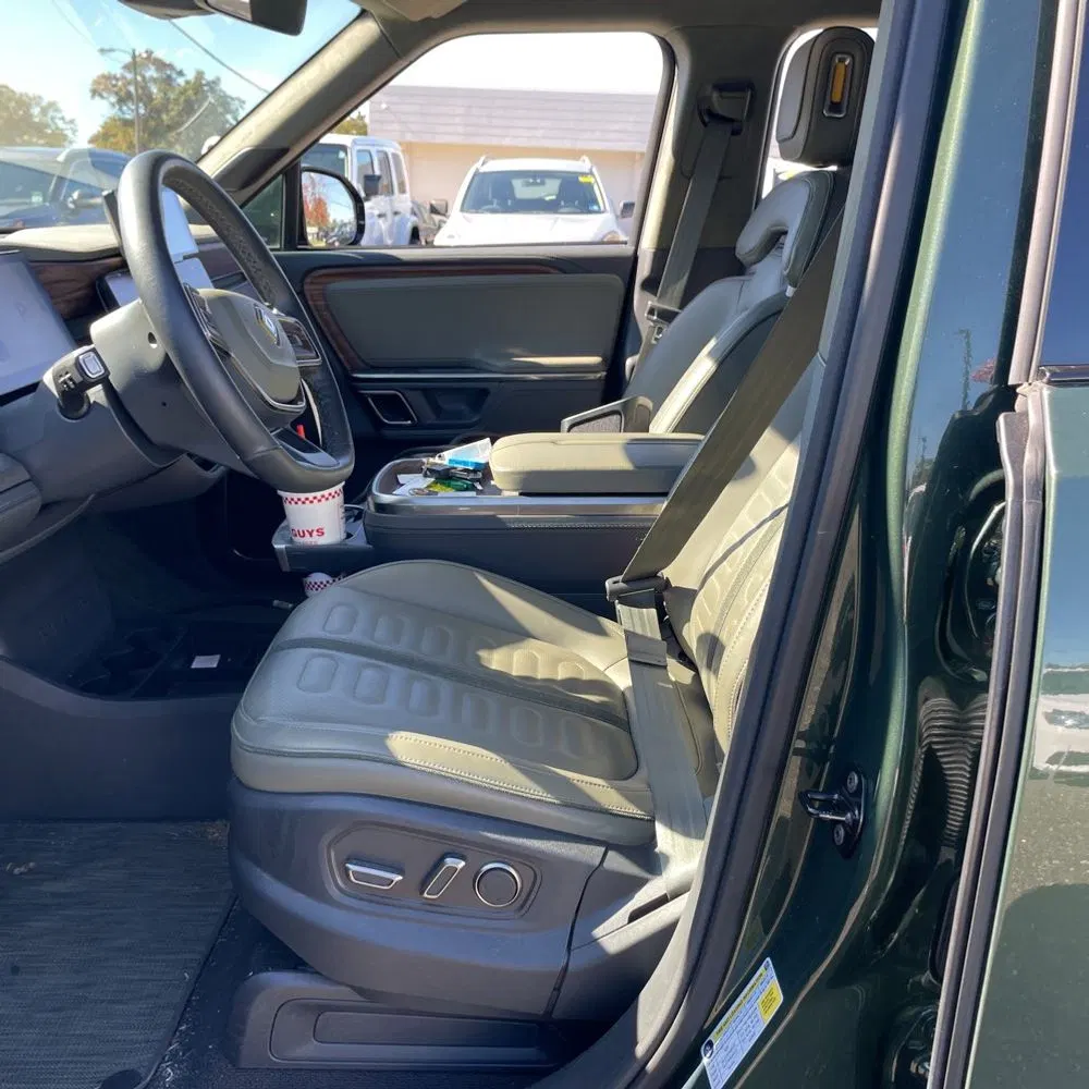 2024 Rivian R1T Adventure Dual-Motor