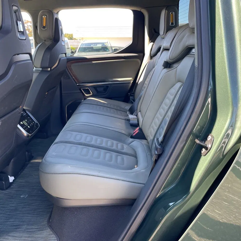 2024 Rivian R1T Adventure Dual-Motor