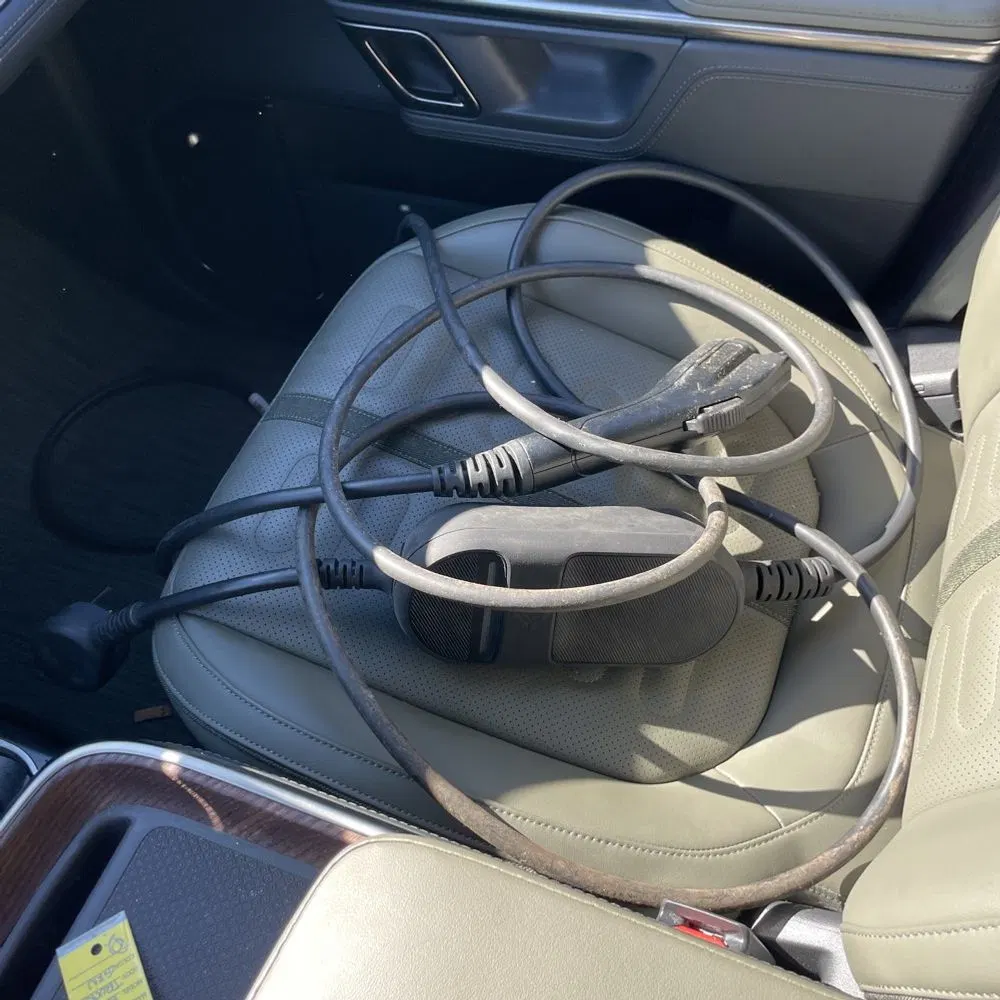 2024 Rivian R1T Adventure Dual-Motor