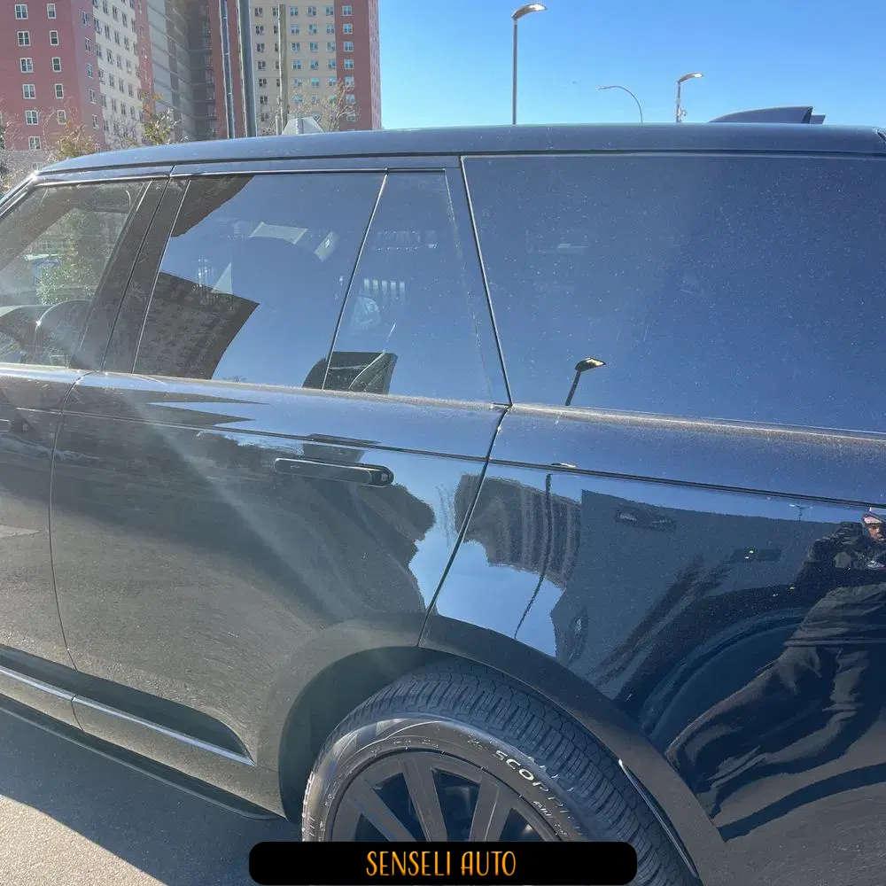 2023 Land Rover Range Rover P530 SE