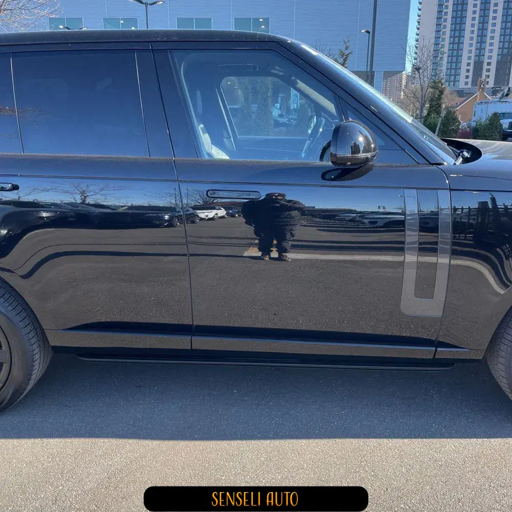 2023 Land Rover Range Rover P530 SE