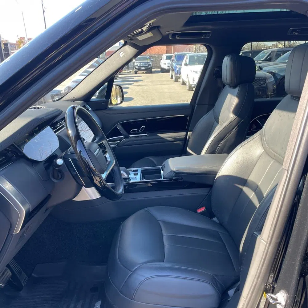 2023 Land Rover Range Rover P530 SE