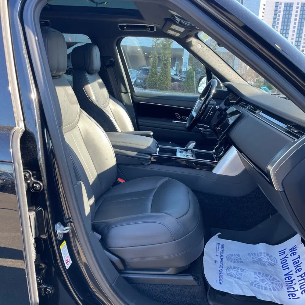 2023 Land Rover Range Rover P530 SE