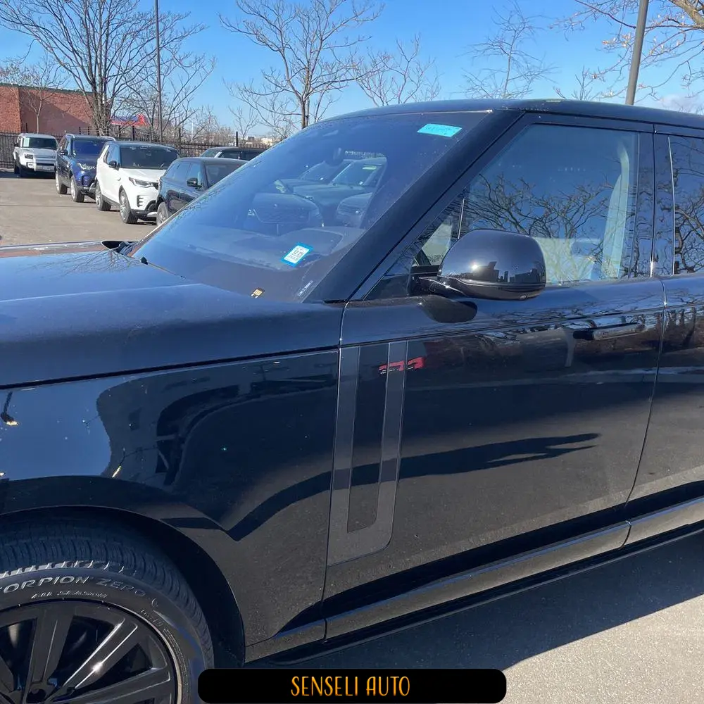2023 Land Rover Range Rover P530 SE