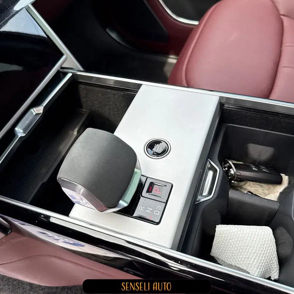 2024 Land Rover Range Rover P400 SE