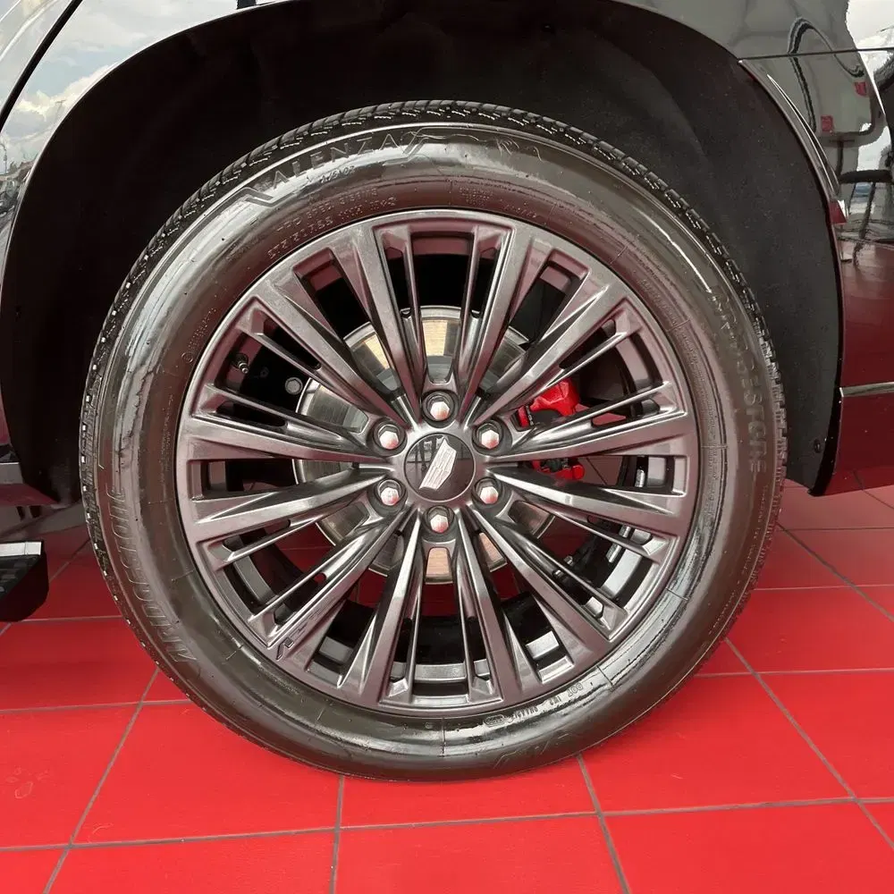 2023 Cadillac Escalade-V Base