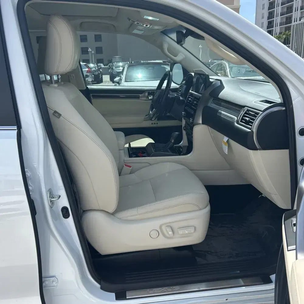 2023 Lexus GX 460 Base