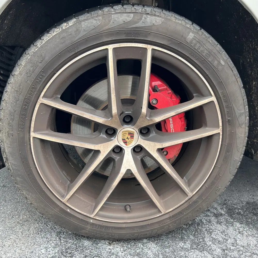 2022 Porsche Macan S
