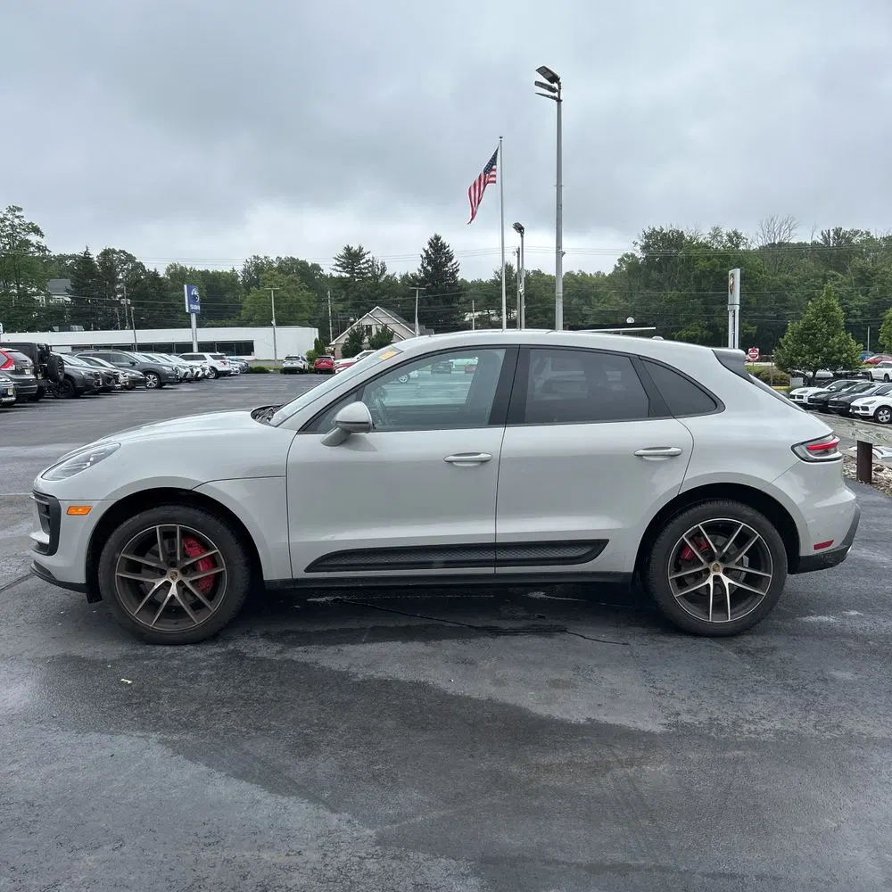 2022 Porsche Macan S