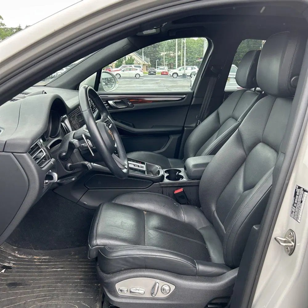 2022 Porsche Macan S