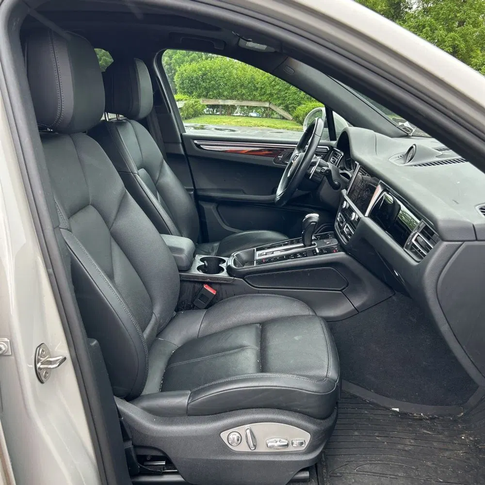 2022 Porsche Macan S