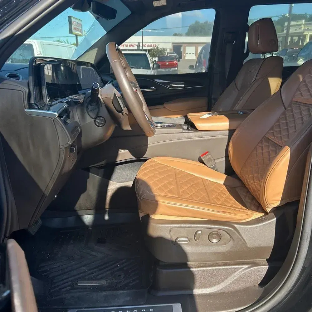 2022 Cadillac Escalade Sport