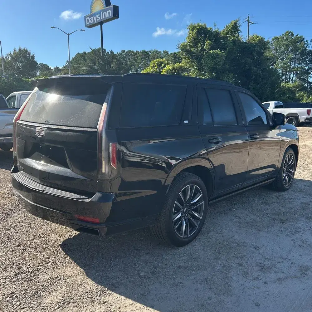 2022 Cadillac Escalade Sport