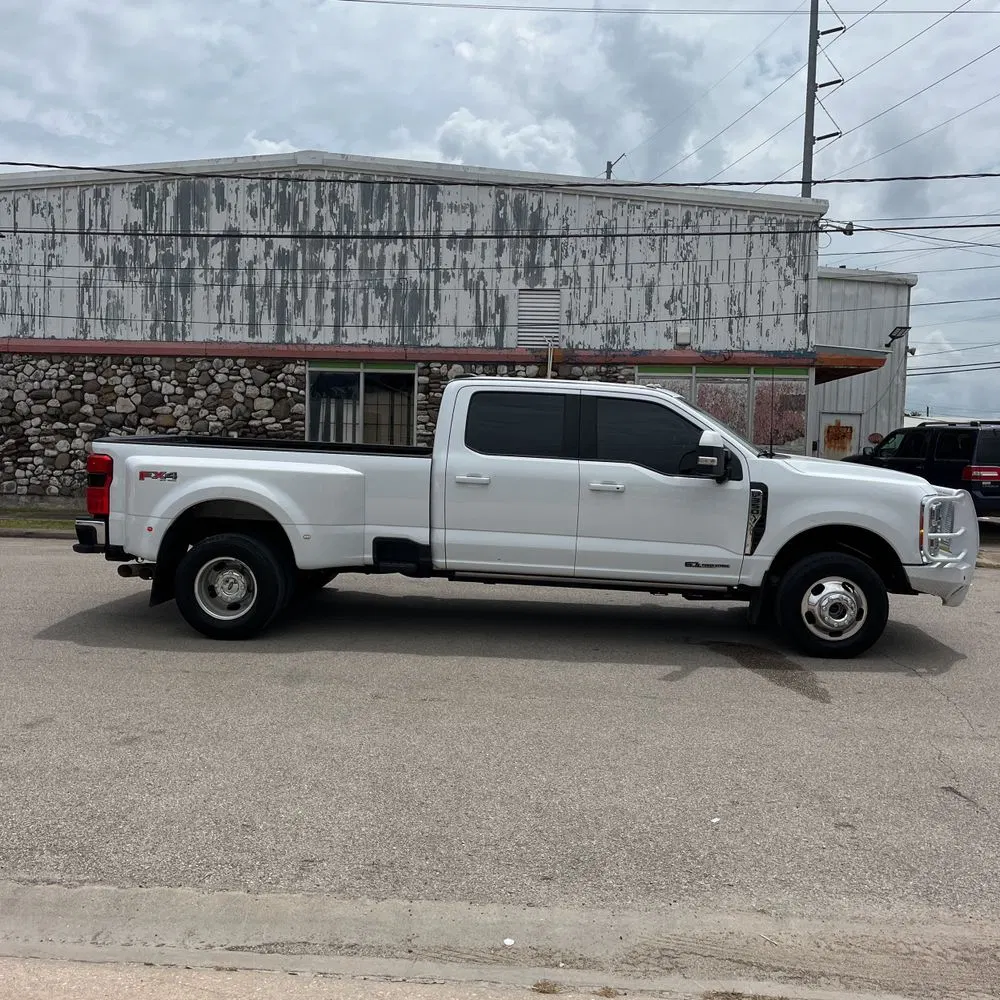 2023 Ford F-350 Super Duty Lariat