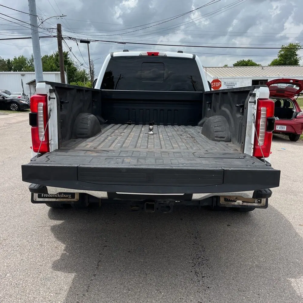 2023 Ford F-350 Super Duty Lariat