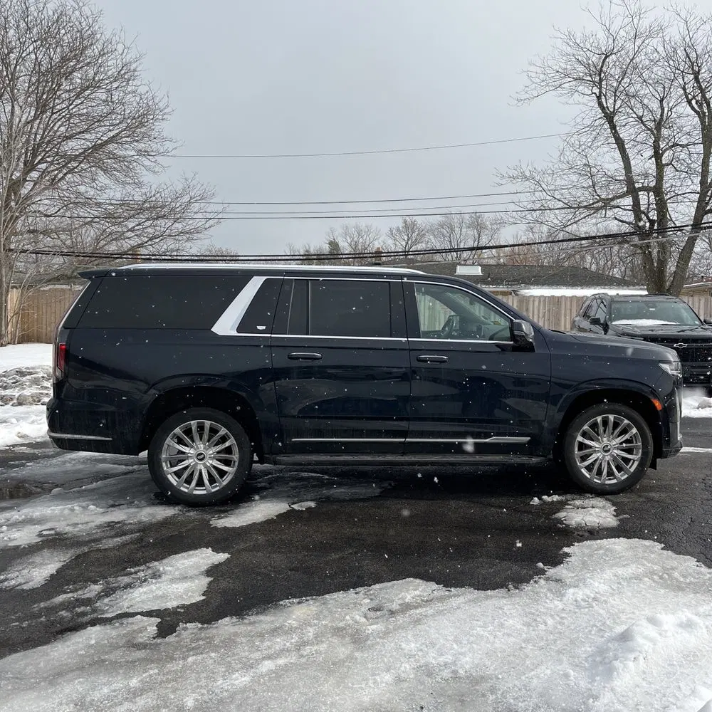 2022 Cadillac Escalade ESV Premium Luxury