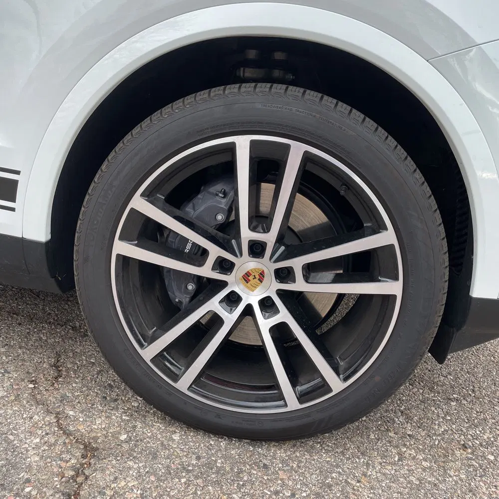 2024 Porsche Cayenne Base