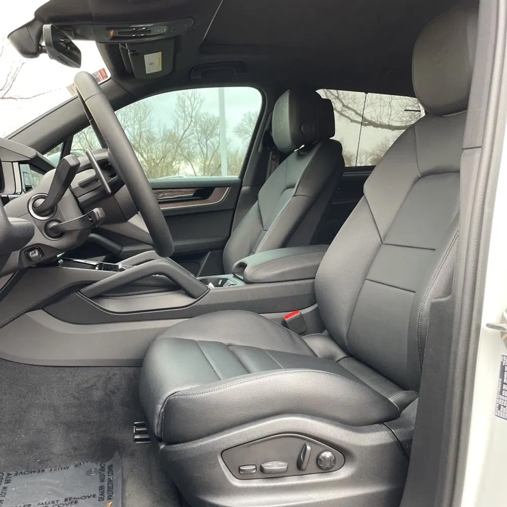 2024 Porsche Cayenne Base