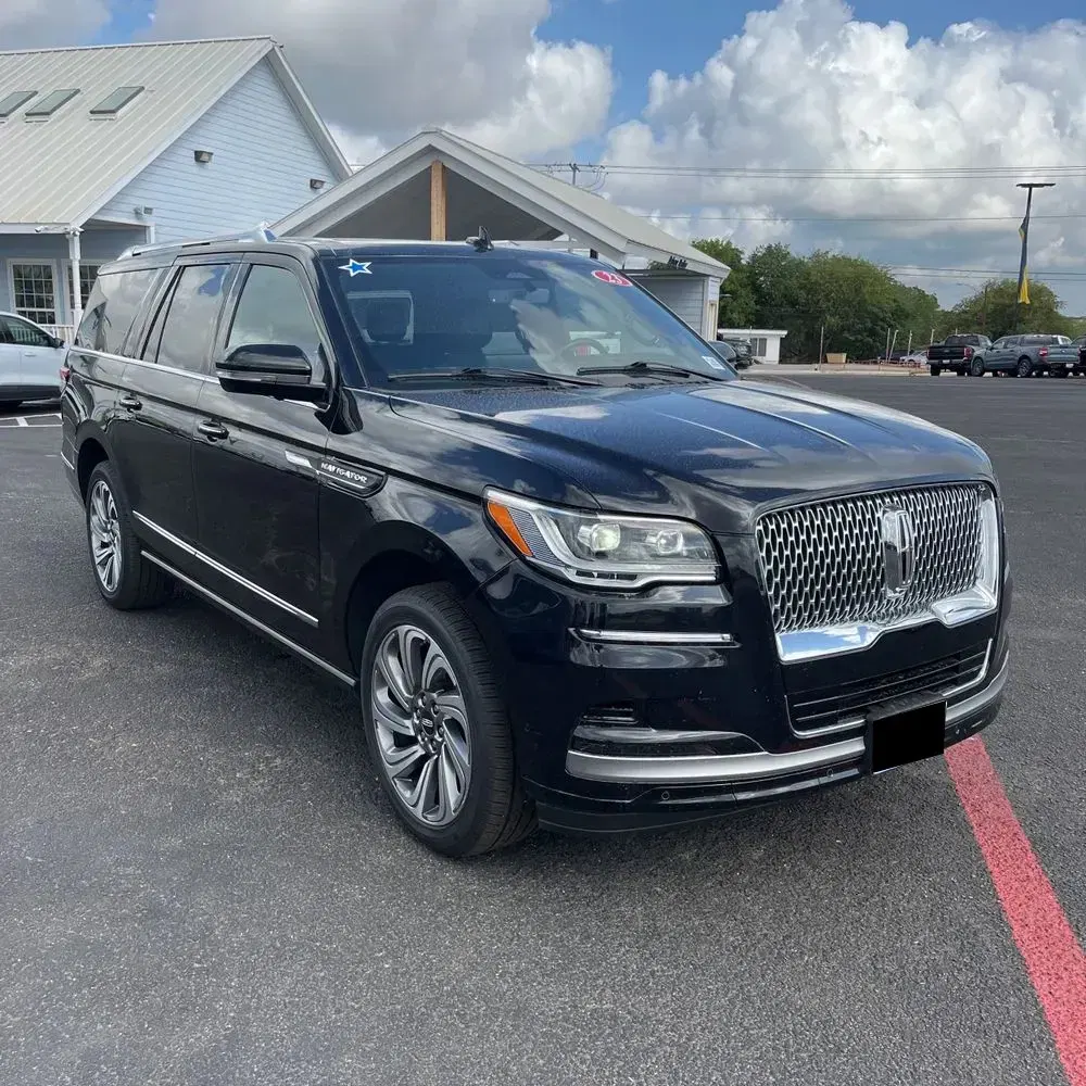 2023 Lincoln Navigator L Reserve